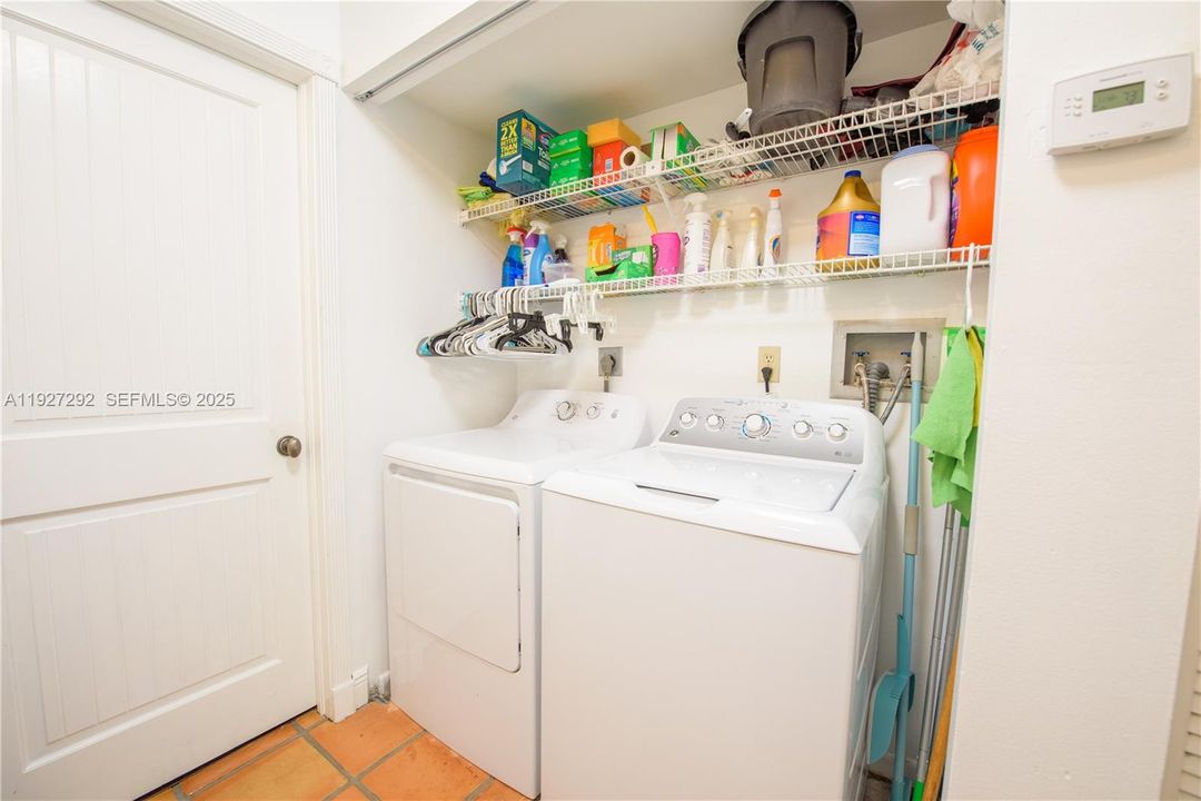 For Sale: $625,000 (2 beds, 2 baths, 1430 Square Feet)