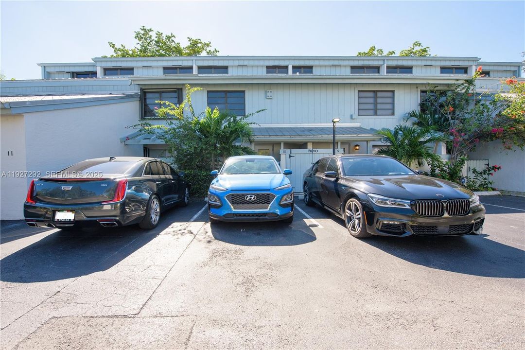 For Sale: $625,000 (2 beds, 2 baths, 1430 Square Feet)