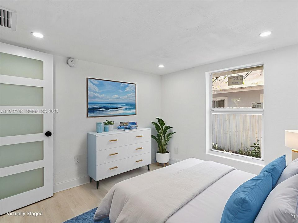 На продажу: $439,000 (3 спален, 2 ванн, 790 Квадратных фут)