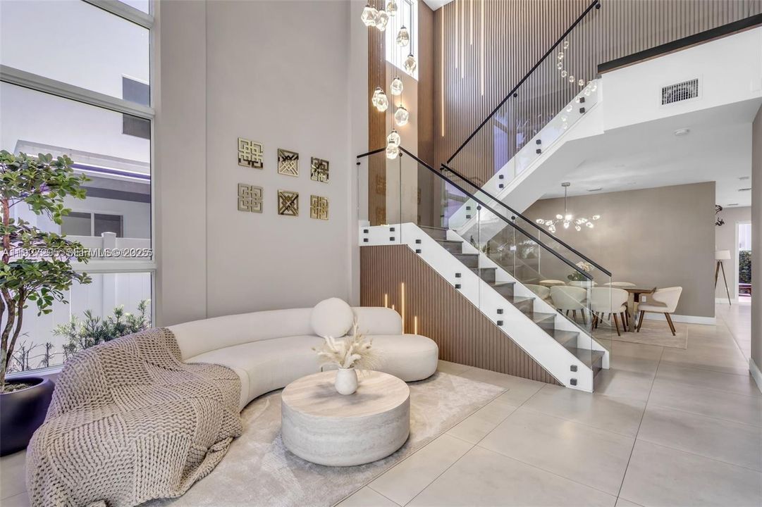 В аренду: $10,500 (5 спален, 5 ванн, 3113 Квадратных фут)