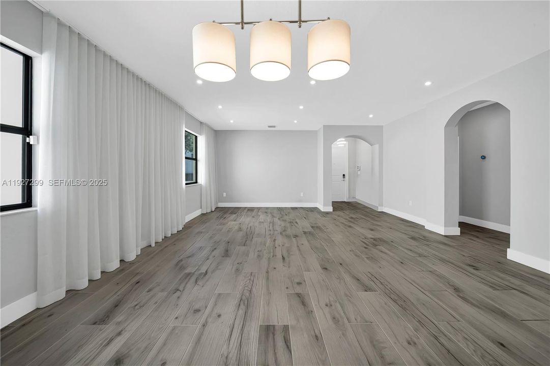 В аренду: $4,000 (3 спален, 3 ванн, 1844 Квадратных фут)