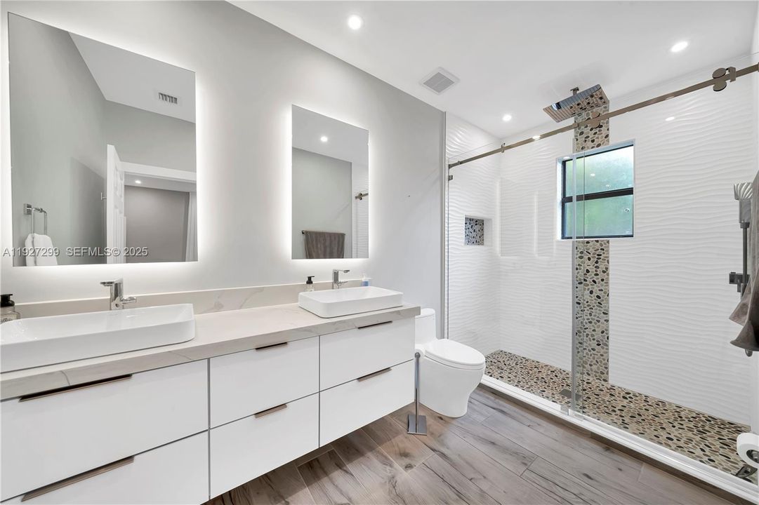 В аренду: $4,000 (3 спален, 3 ванн, 1844 Квадратных фут)