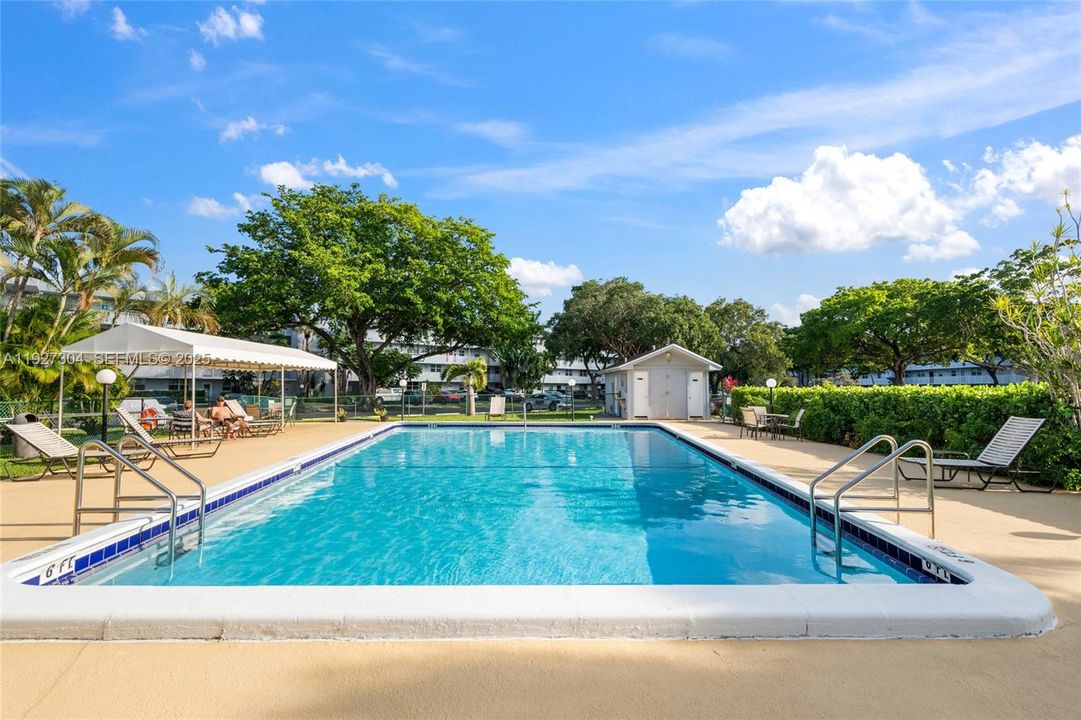 For Sale: $164,900 (1 beds, 1 baths, 750 Square Feet)