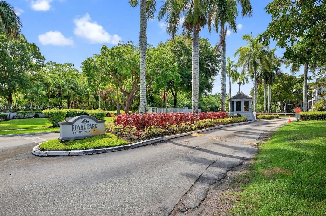 For Sale: $164,900 (1 beds, 1 baths, 750 Square Feet)