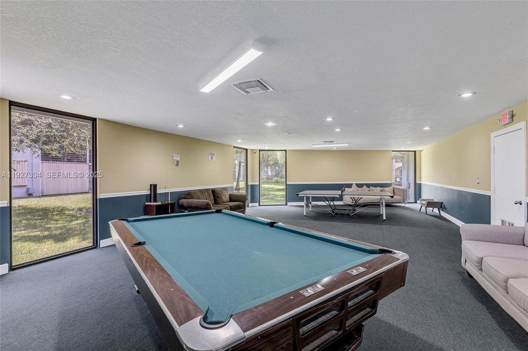 For Sale: $164,900 (1 beds, 1 baths, 750 Square Feet)