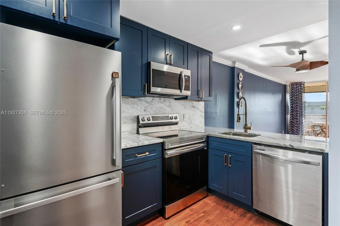 For Sale: $164,900 (1 beds, 1 baths, 750 Square Feet)