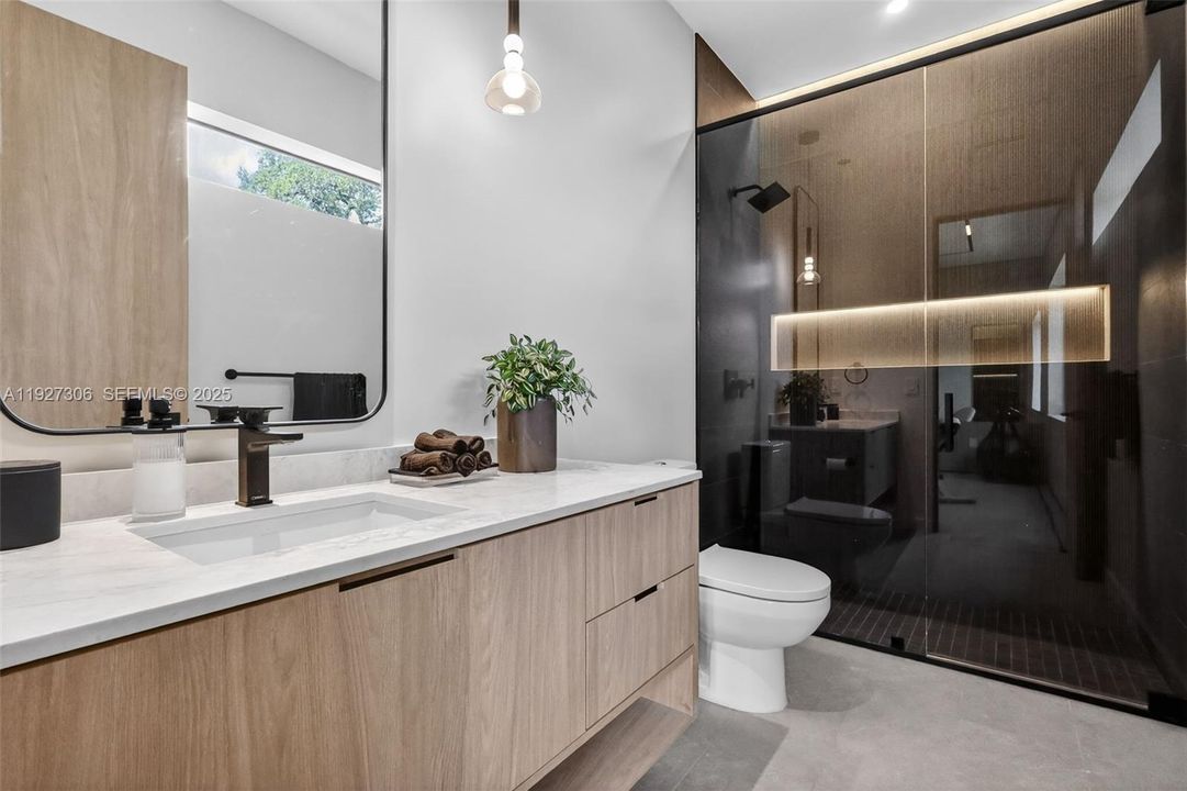 For Sale: $4,600,000 (4 beds, 6 baths, 992 Square Feet)