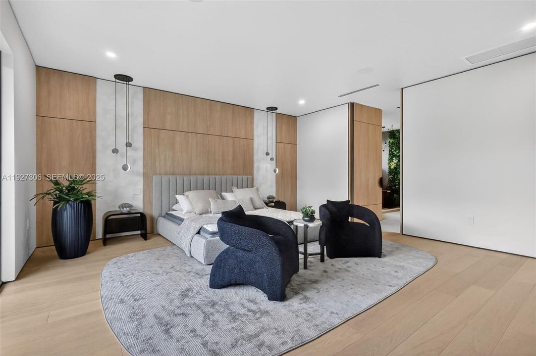 For Sale: $4,600,000 (4 beds, 6 baths, 992 Square Feet)