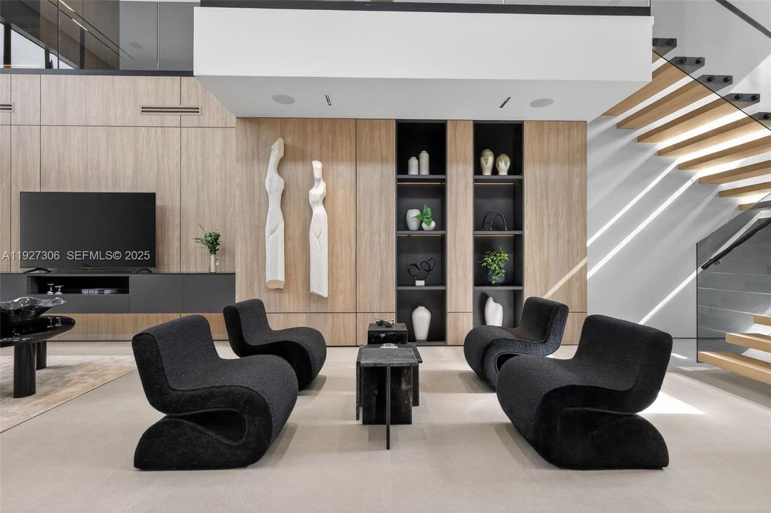 For Sale: $4,600,000 (4 beds, 6 baths, 992 Square Feet)