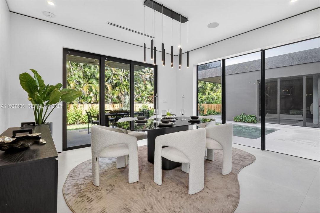 For Sale: $4,600,000 (4 beds, 6 baths, 992 Square Feet)