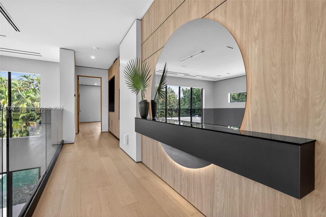 For Sale: $4,600,000 (4 beds, 6 baths, 992 Square Feet)