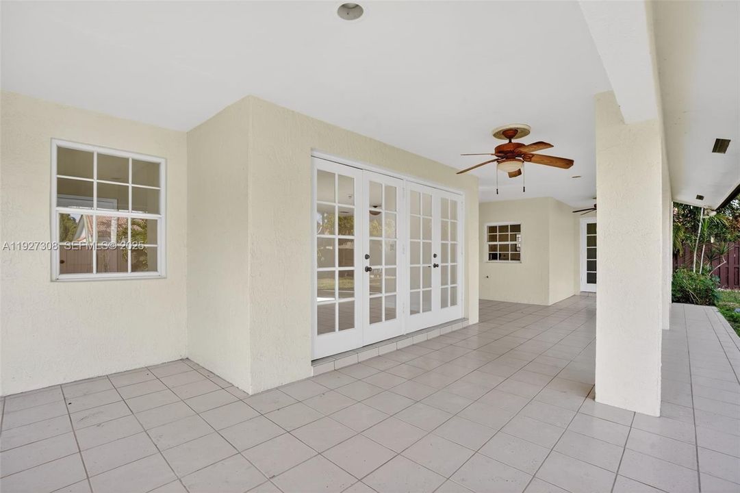 For Sale: $849,000 (4 beds, 4 baths, 2767 Square Feet)