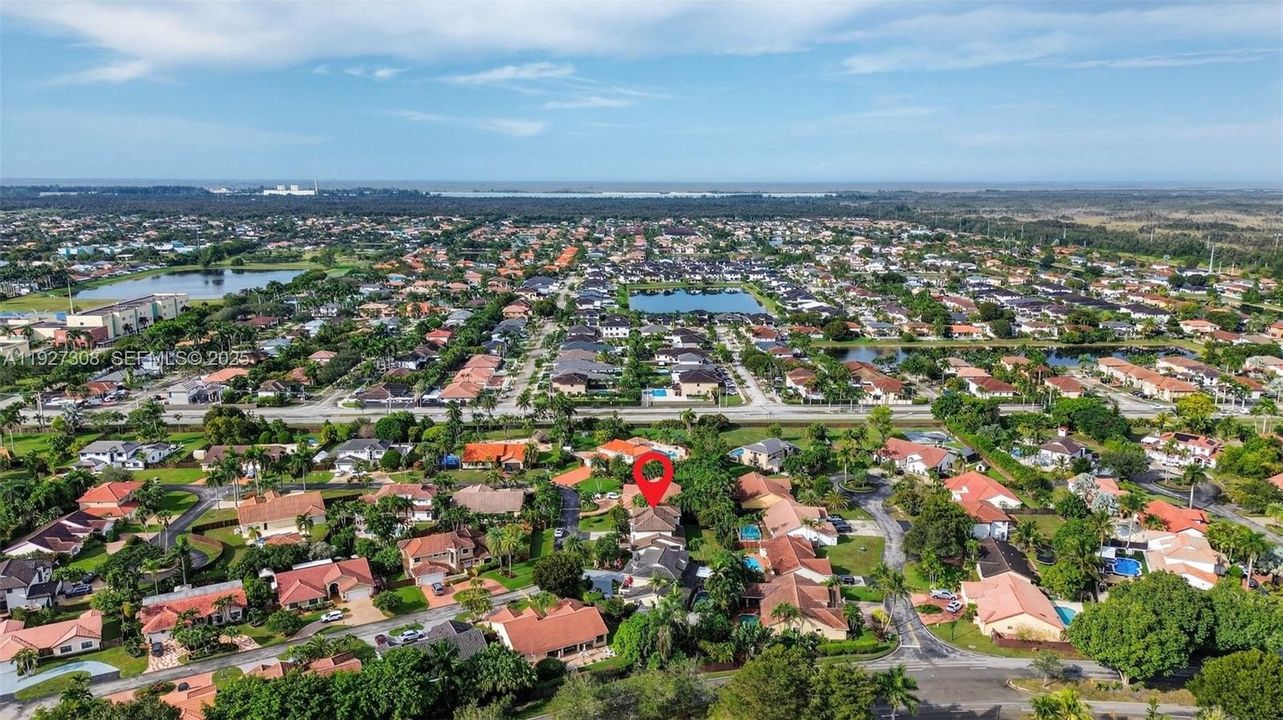 For Sale: $849,000 (4 beds, 4 baths, 2767 Square Feet)