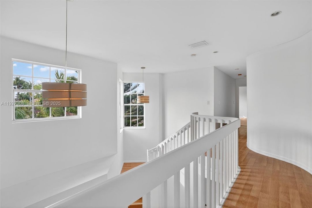 For Sale: $849,000 (4 beds, 4 baths, 2767 Square Feet)