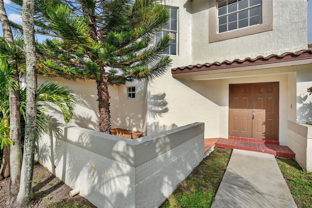 For Sale: $849,000 (4 beds, 4 baths, 2767 Square Feet)