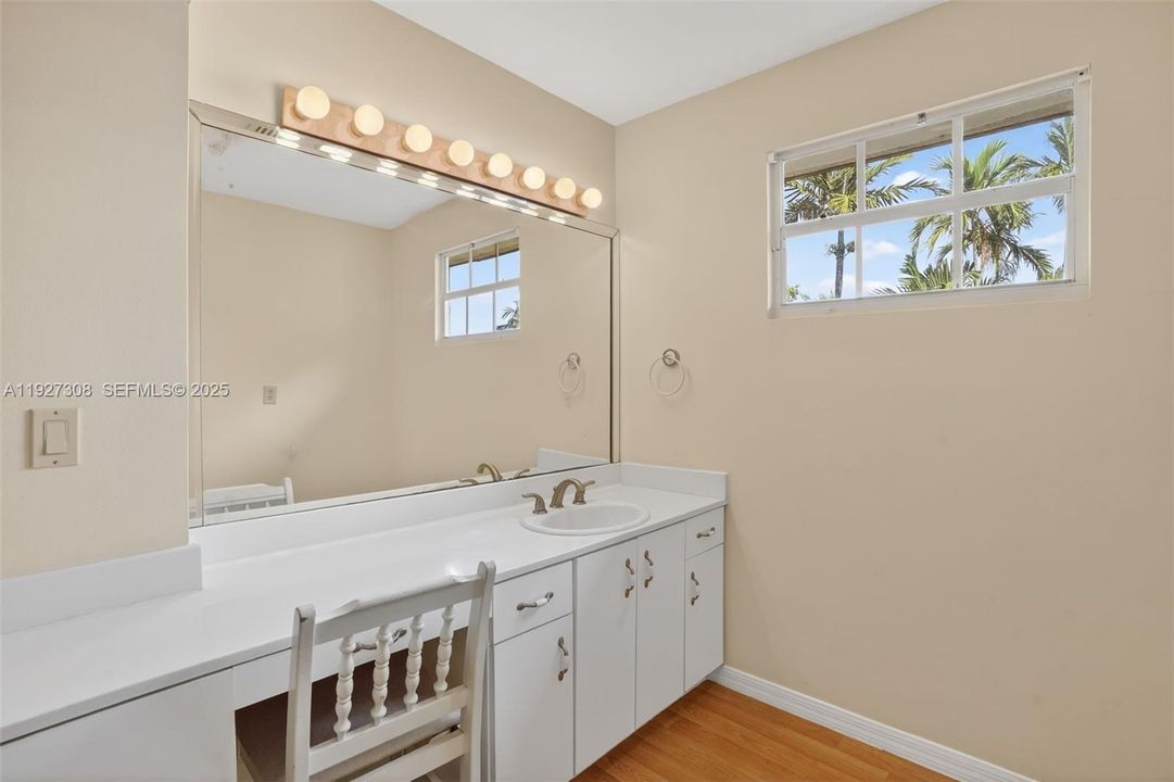 For Sale: $849,000 (4 beds, 4 baths, 2767 Square Feet)