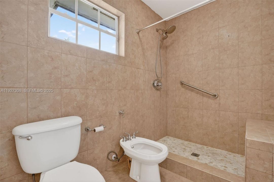 For Sale: $849,000 (4 beds, 4 baths, 2767 Square Feet)