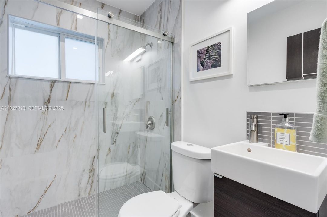 For Sale: $879,000 (3 beds, 2 baths, 1461 Square Feet)