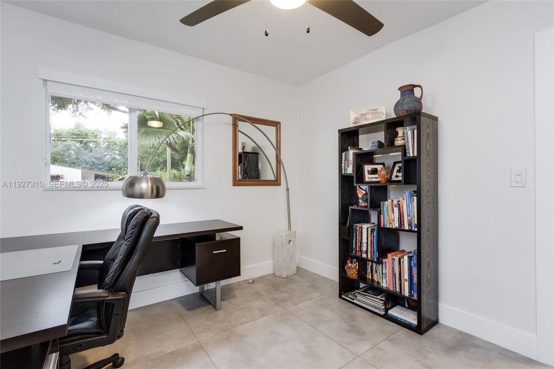 For Sale: $879,000 (3 beds, 2 baths, 1461 Square Feet)