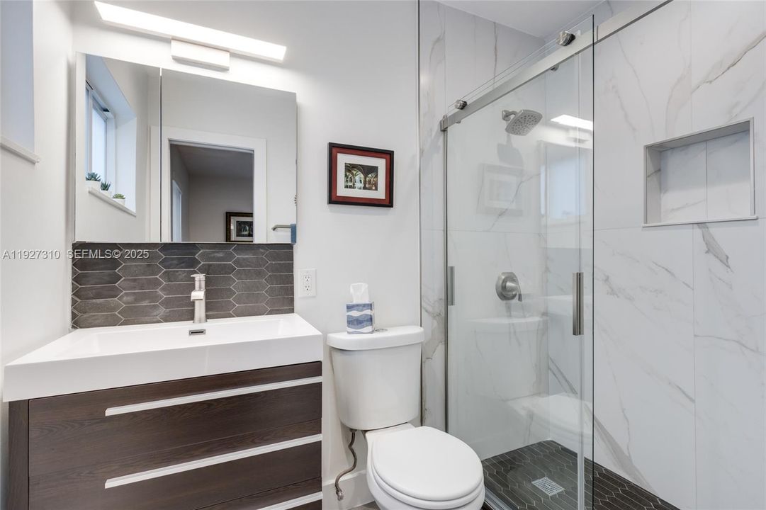 For Sale: $879,000 (3 beds, 2 baths, 1461 Square Feet)