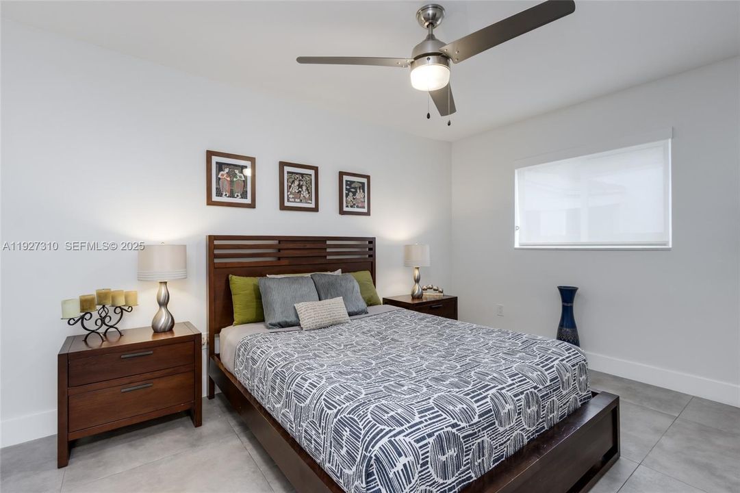 For Sale: $879,000 (3 beds, 2 baths, 1461 Square Feet)