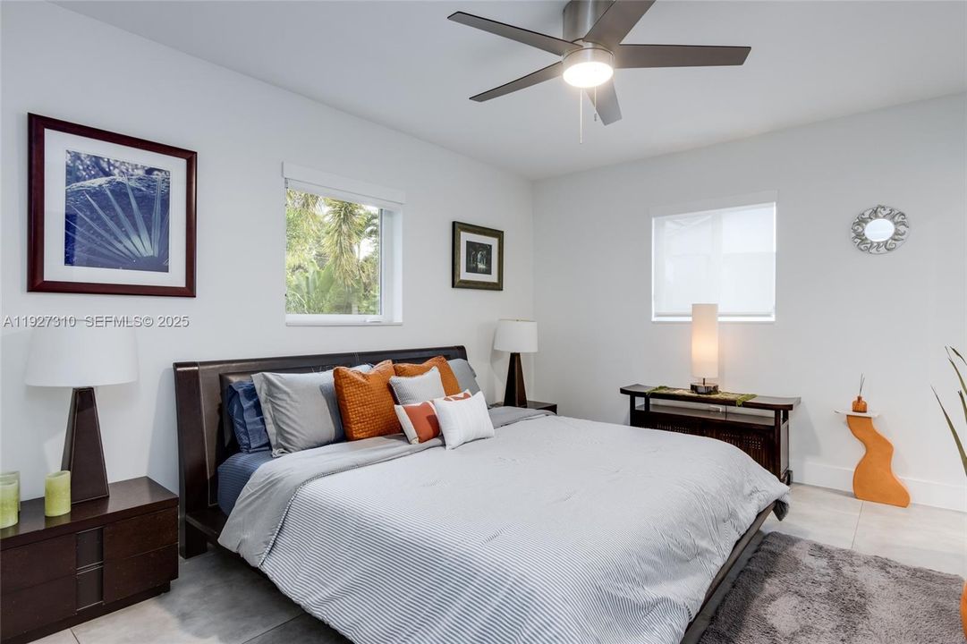 For Sale: $879,000 (3 beds, 2 baths, 1461 Square Feet)