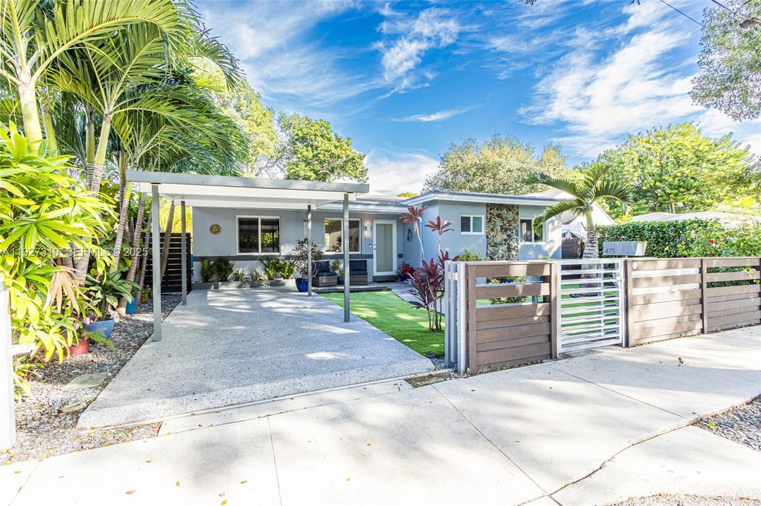 For Sale: $879,000 (3 beds, 2 baths, 1461 Square Feet)