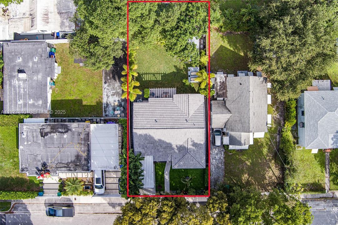 For Sale: $879,000 (3 beds, 2 baths, 1461 Square Feet)