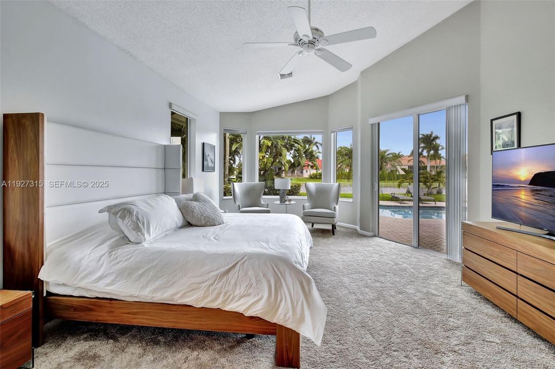 出租: $11,500 (5 贝兹, 3 浴室, 3440 平方英尺)