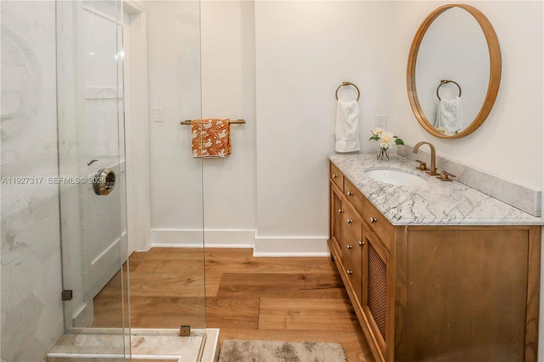 В аренду: $6,500 (2 спален, 2 ванн, 1464 Квадратных фут)