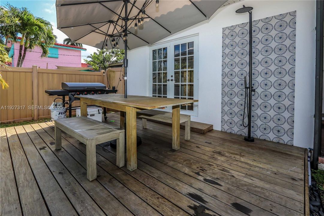 В аренду: $6,500 (2 спален, 2 ванн, 1464 Квадратных фут)