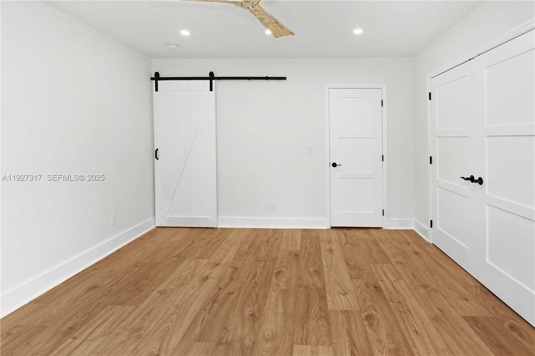 В аренду: $6,500 (2 спален, 2 ванн, 1464 Квадратных фут)