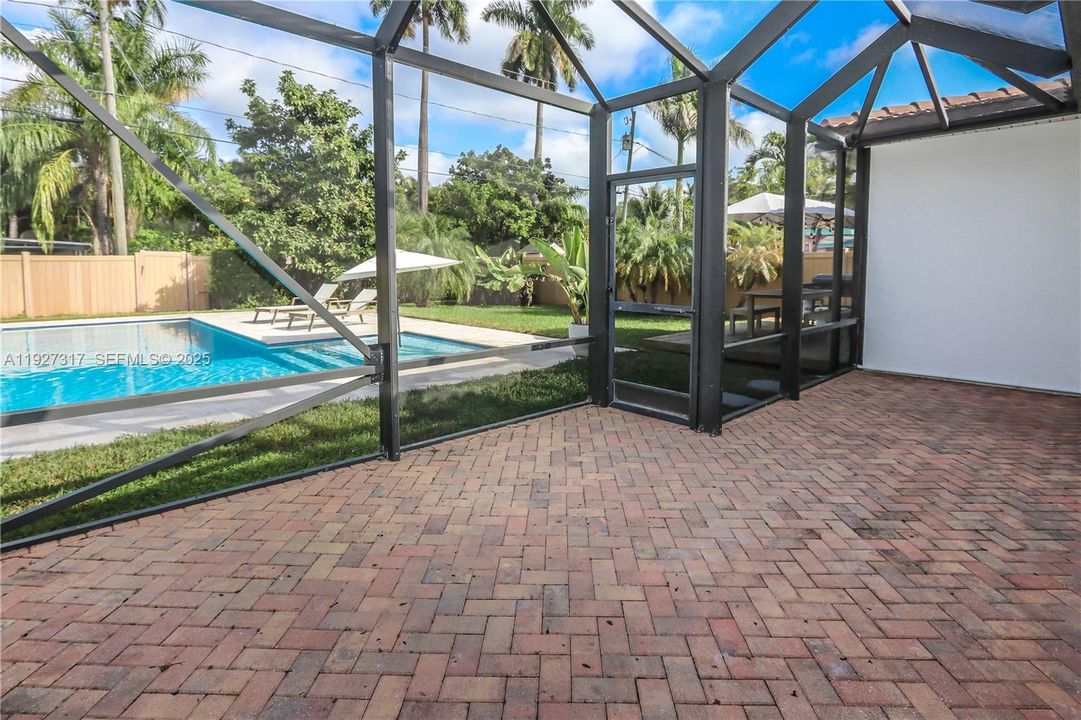 В аренду: $6,500 (2 спален, 2 ванн, 1464 Квадратных фут)