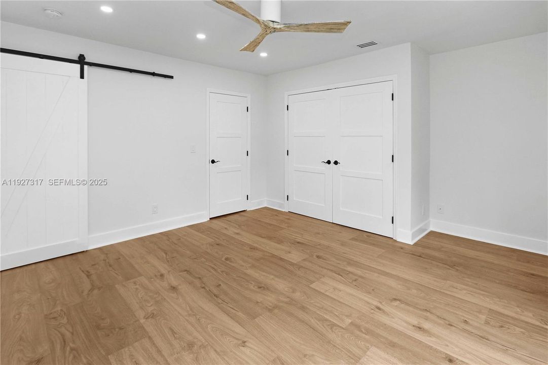 В аренду: $6,500 (2 спален, 2 ванн, 1464 Квадратных фут)