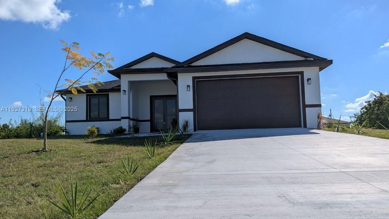 For Rent: $2,500 (3 beds, 2 baths, 1491 Square Feet)