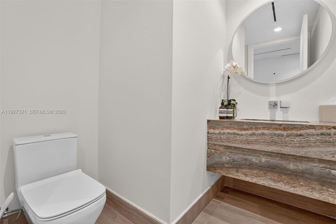 For Sale: $2,850,000 (2 beds, 2 baths, 1245 Square Feet)