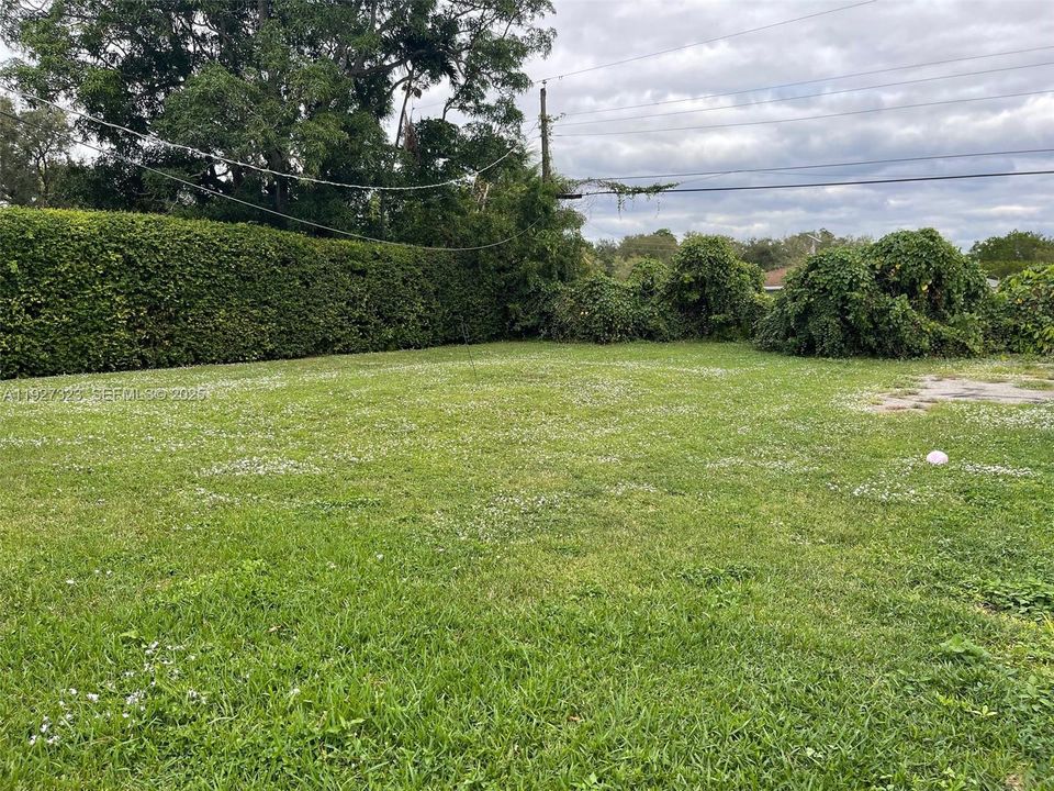 В аренду: $2,700 (2 спален, 1 ванн, 812 Квадратных фут)