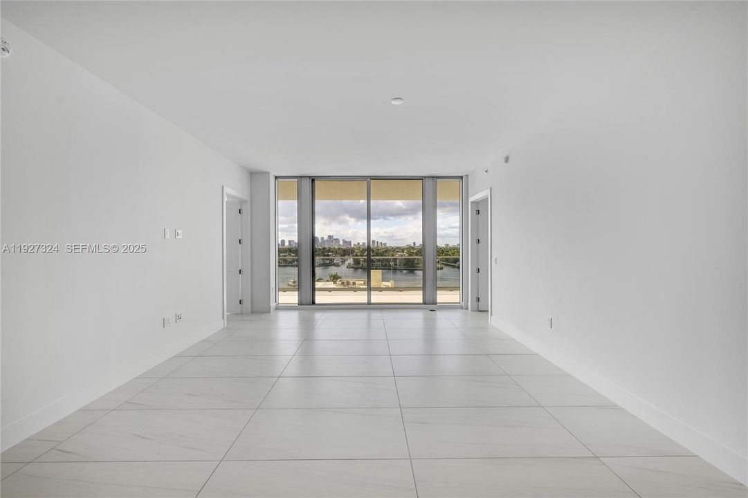 For Rent: $10,000 (2 beds, 2 baths, 1395 Square Feet)