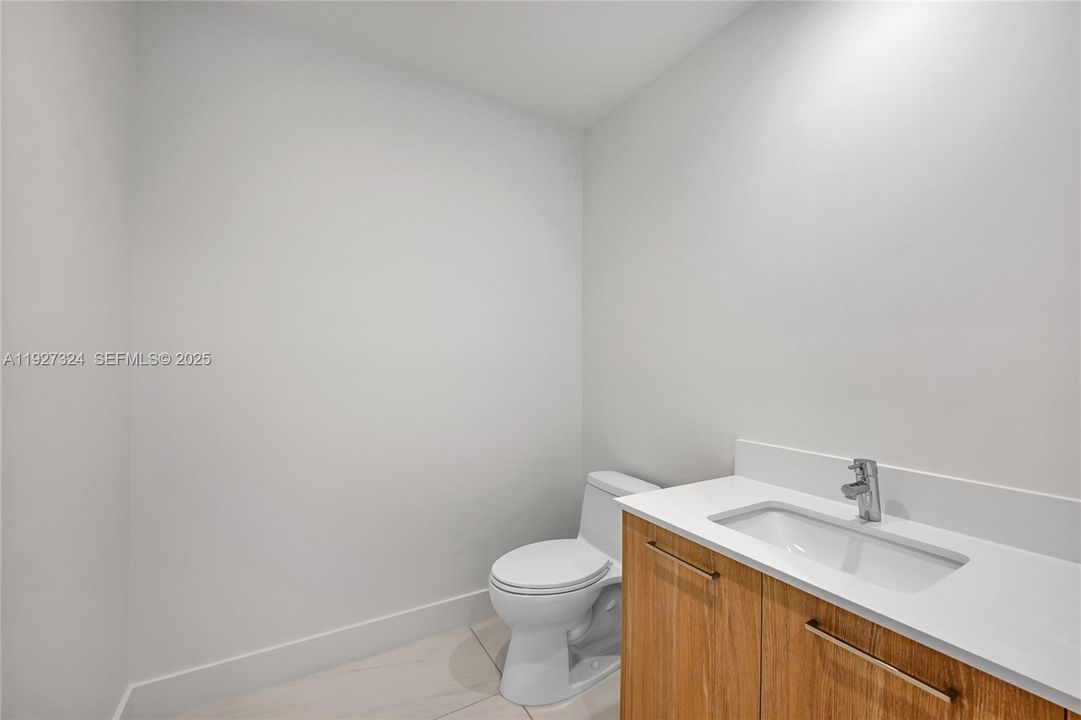 For Rent: $10,000 (2 beds, 2 baths, 1395 Square Feet)