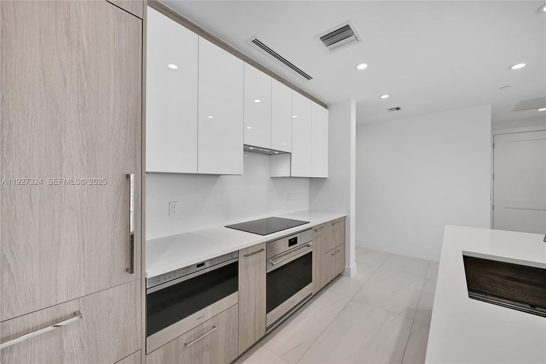 For Rent: $10,000 (2 beds, 2 baths, 1395 Square Feet)