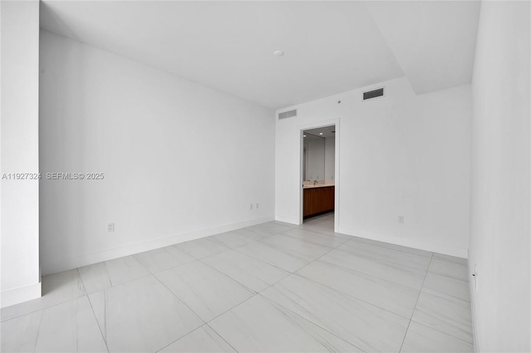 For Rent: $10,000 (2 beds, 2 baths, 1395 Square Feet)