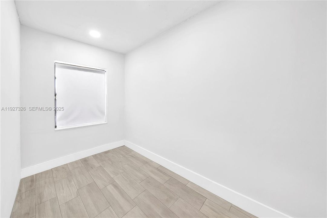 出租: $3,200 (3 贝兹, 2 浴室, 1276 平方英尺)