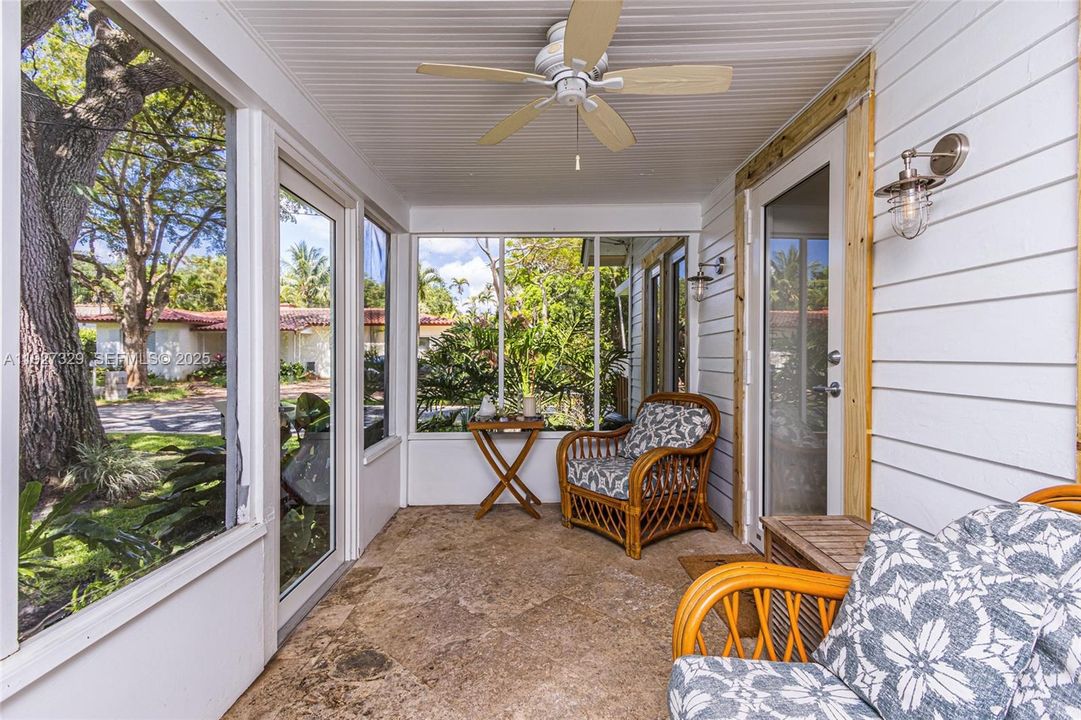 В аренду: $6,300 (2 спален, 1 ванн, 1140 Квадратных фут)