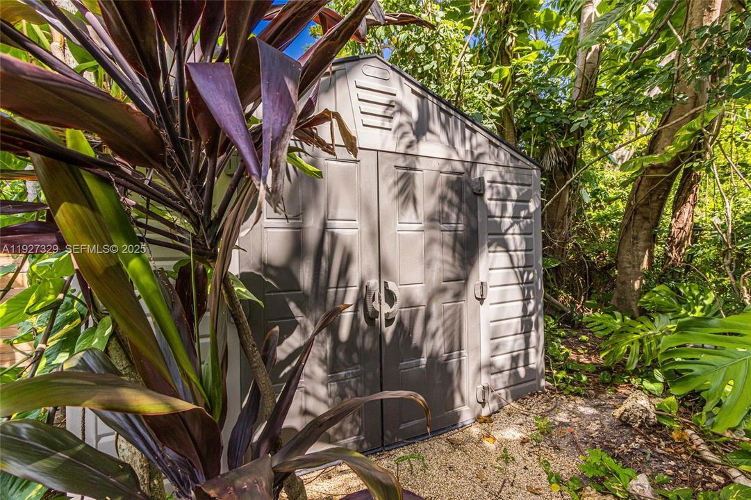 В аренду: $6,300 (2 спален, 1 ванн, 1140 Квадратных фут)