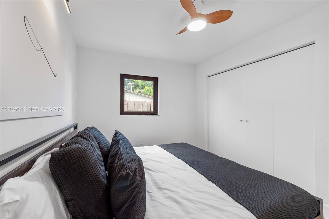 出租: $4,500 (5 贝兹, 2 浴室, 1376 平方英尺)