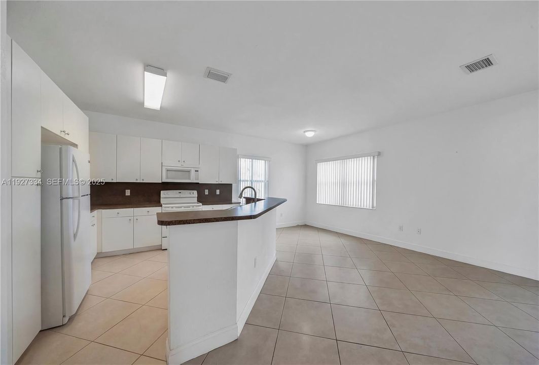 待售: $639,900 (4 贝兹, 3 浴室, 2619 平方英尺)