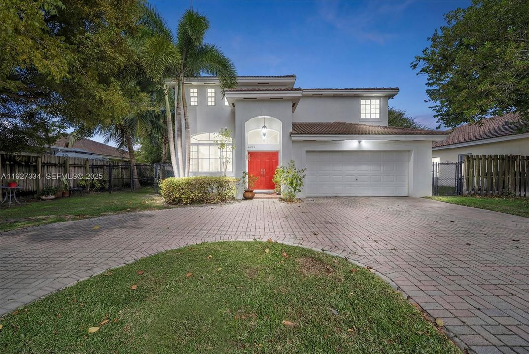 待售: $639,900 (4 贝兹, 3 浴室, 2619 平方英尺)