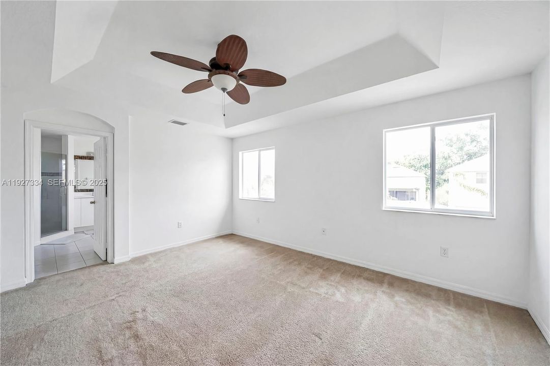 待售: $639,900 (4 贝兹, 3 浴室, 2619 平方英尺)