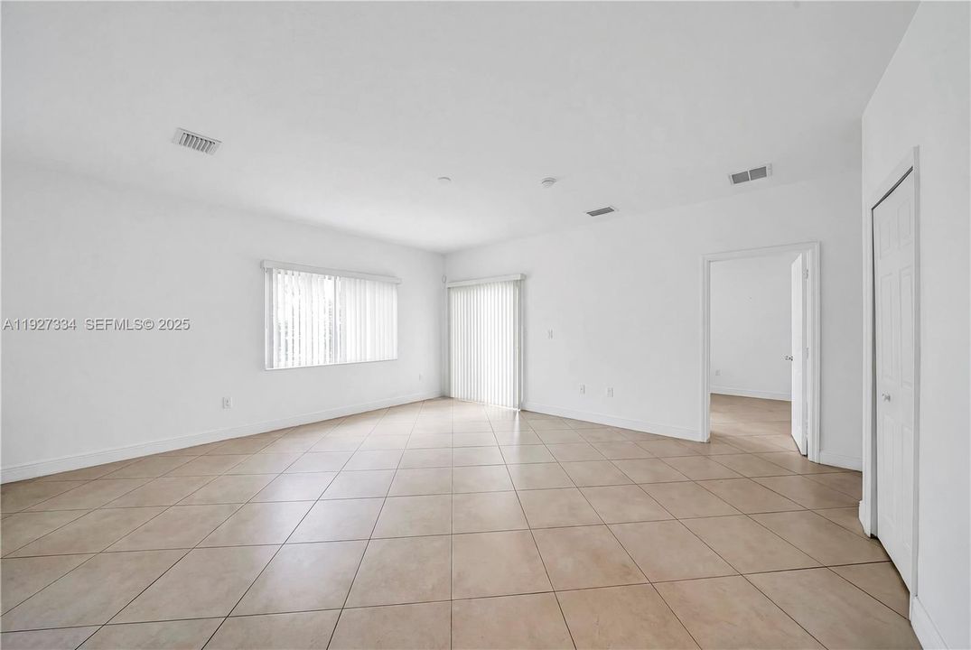 待售: $639,900 (4 贝兹, 3 浴室, 2619 平方英尺)