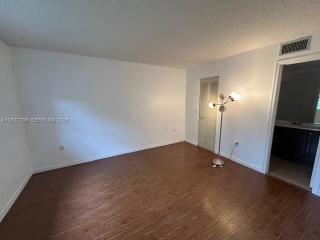 На продажу: $305,000 (2 спален, 2 ванн, 787 Квадратных фут)